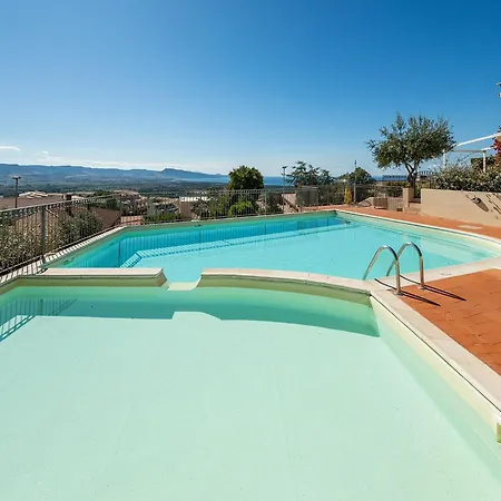 Sea View With Shared Pool Apartment Badesi