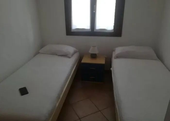 Apartmán Sea View With Shared Pool Badesi