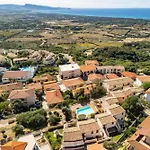 Sea View With Shared Pool Apartmán *