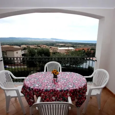 Sea View With Shared Pool Apartman Badesi