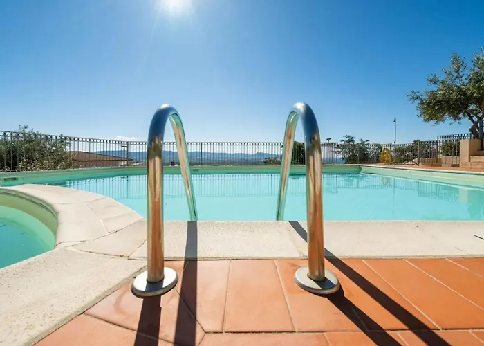 Apartman Sea View With Shared Pool Badesi